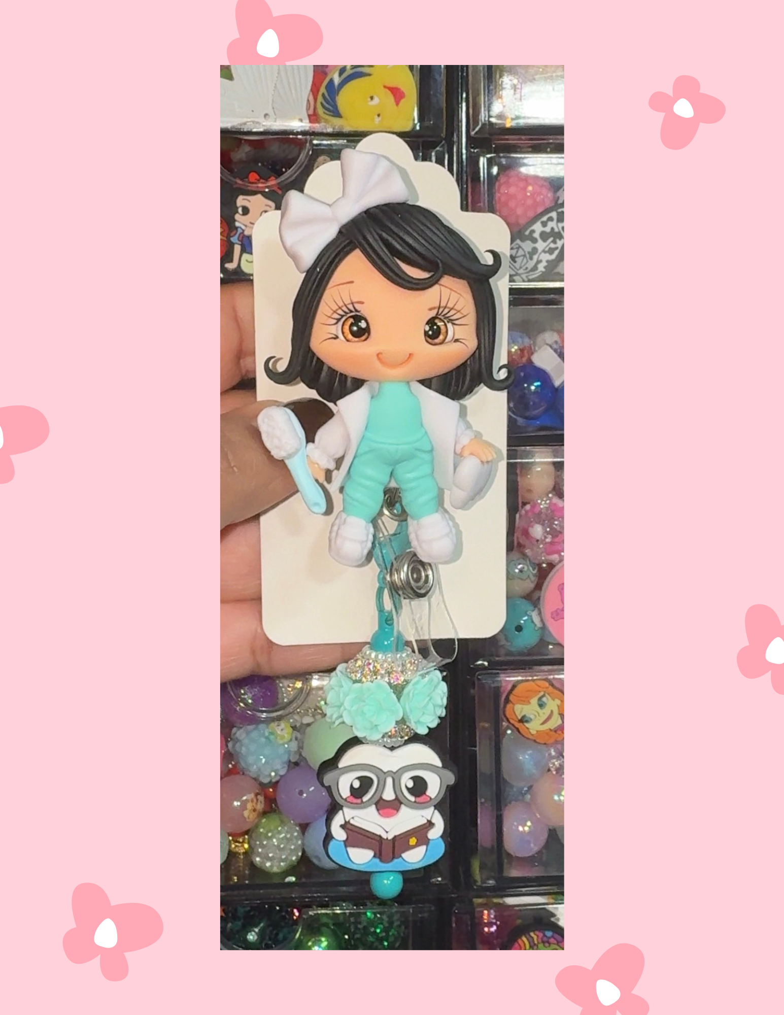 Z- Badge Babe: Minty Smiles