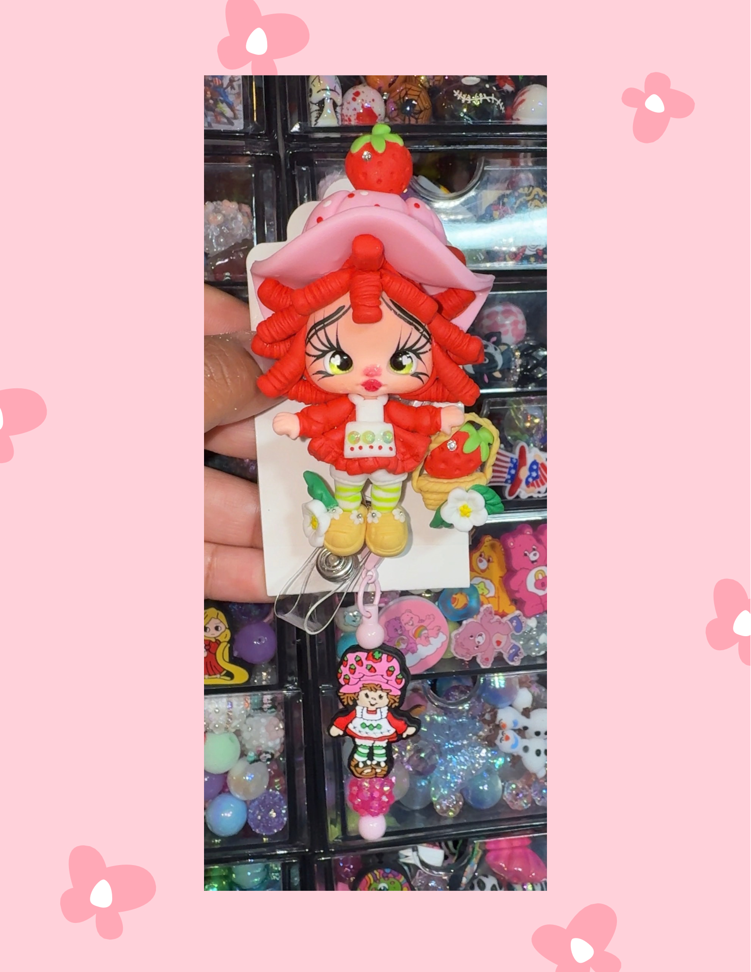 B- Badge Babe:Niña Fresa